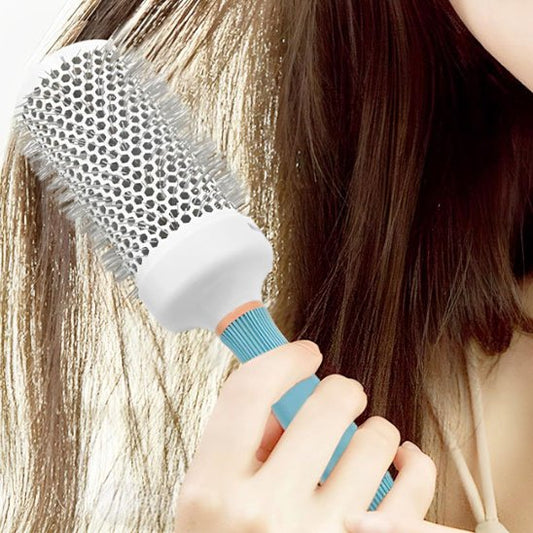 Brosse cheveux bouclés sur cheveux